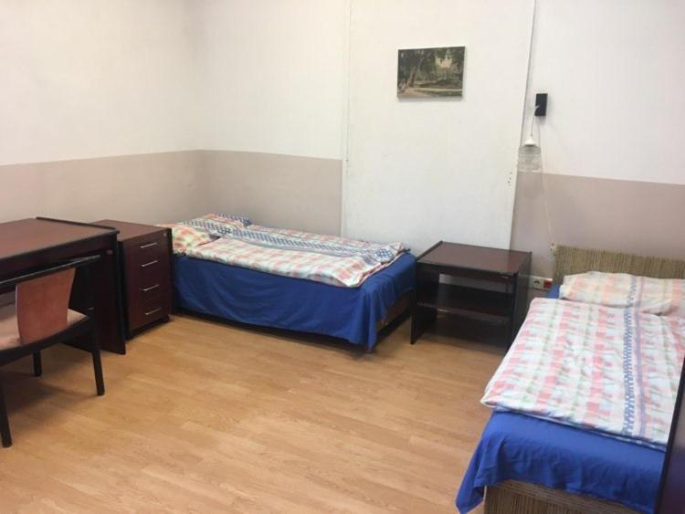 Goencoelhaz Hostel Vac Bagian luar foto